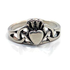 Claddagh Ring, Sterling Silver, Vintage, Size 7 1/2, Celtic Knot, Irish Jewelry